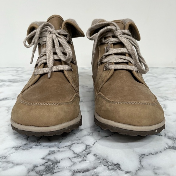 Chaco Women’s Barbary Leather Lace Up Boots Hiking Outdoor Casual in Mink Tan 9 - Picture 4 of 14